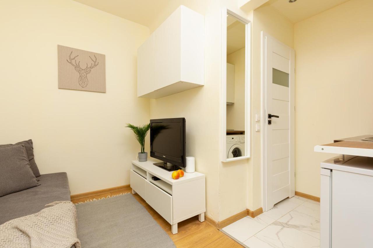 Micro Apartment Miaczynska By Noclegi Renters Varsóvia Exterior foto