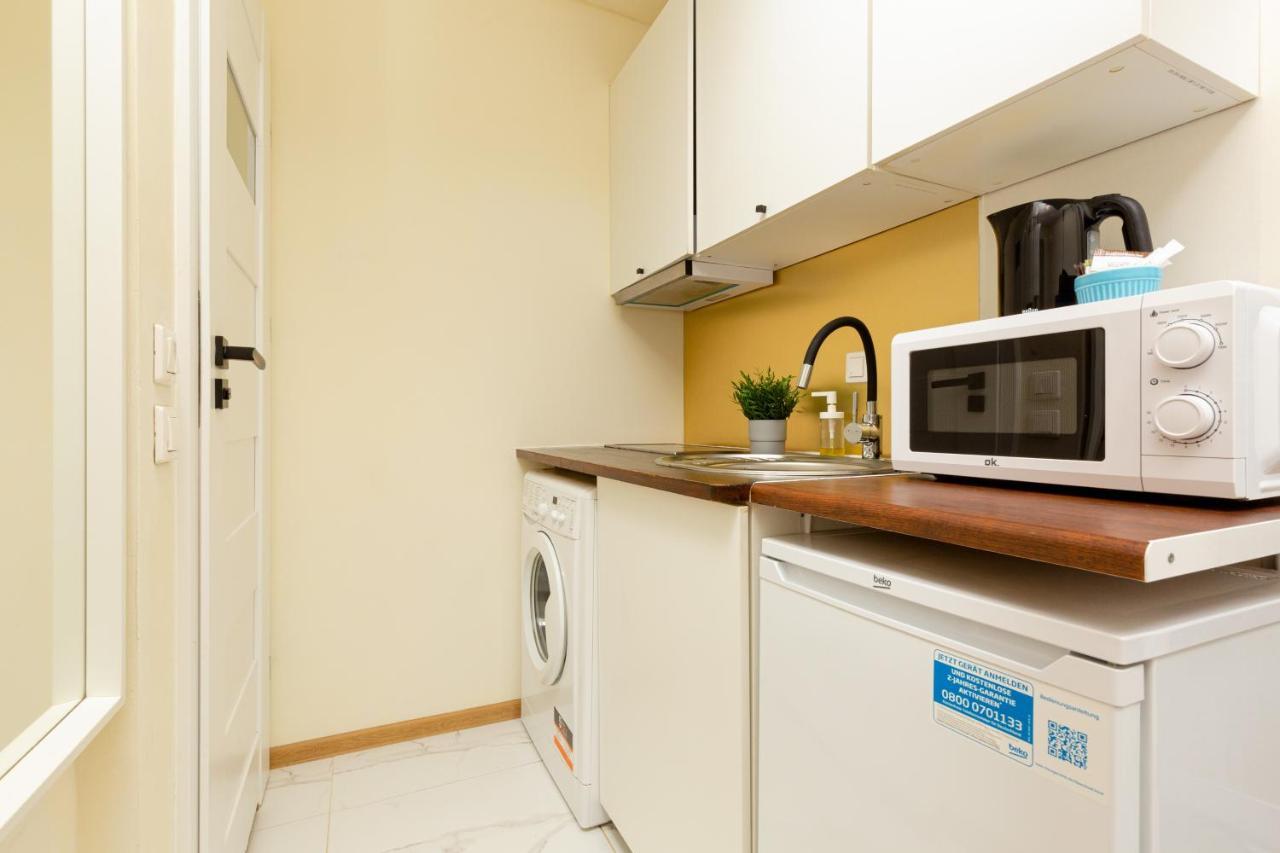Micro Apartment Miaczynska By Noclegi Renters Varsóvia Exterior foto